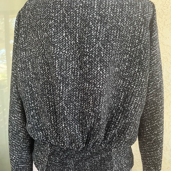 Express Black and White blouse size M - Picture 4 of 6